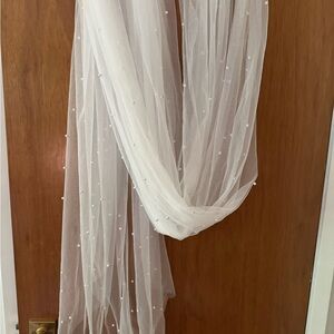 Chapel Length Pearl Bridal Veil